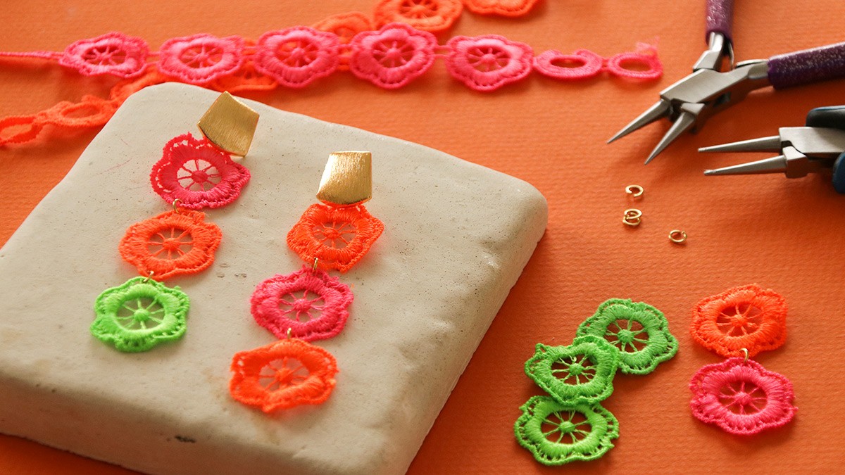 Schéma Boucles d'oreilles pendantes fleurs