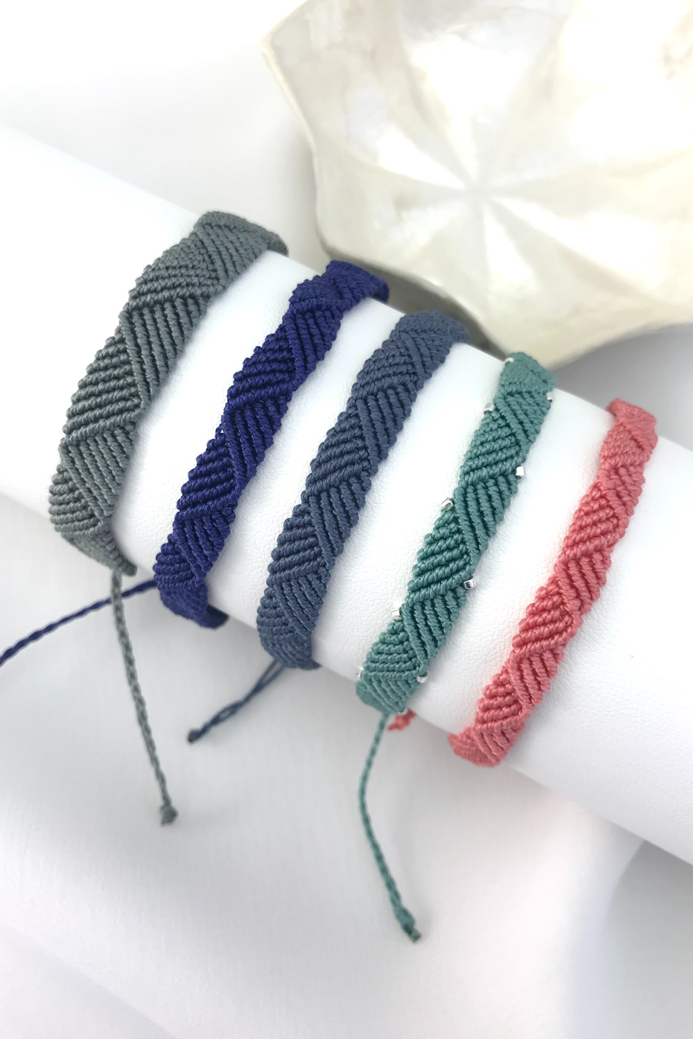 Schéma Bracelet homme en micro macramé Schéma Bracelet homme en micro macramé