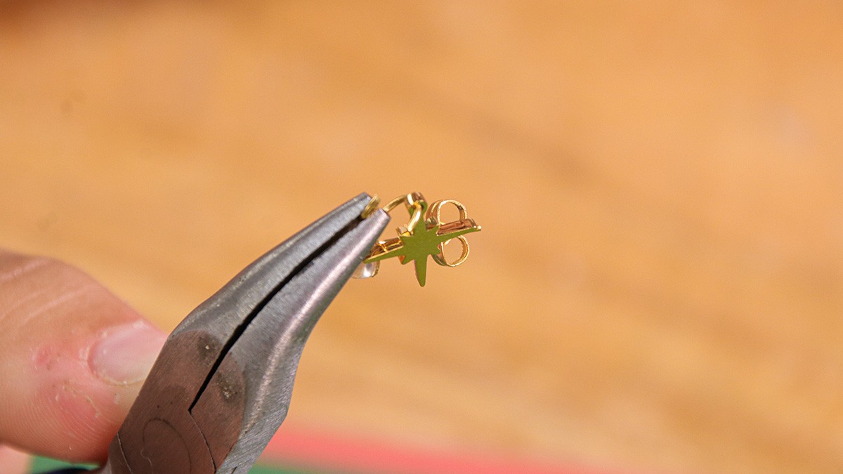 Tuto facile, boucle d’oreilles dépareillées en pierre gemme quartz : Etape 3