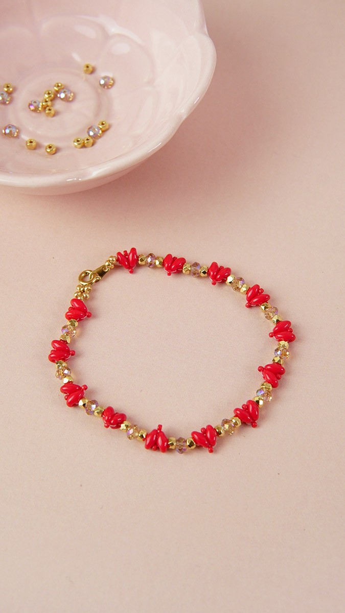 Schéma Bracelet coeurs en perles Superduo rouge