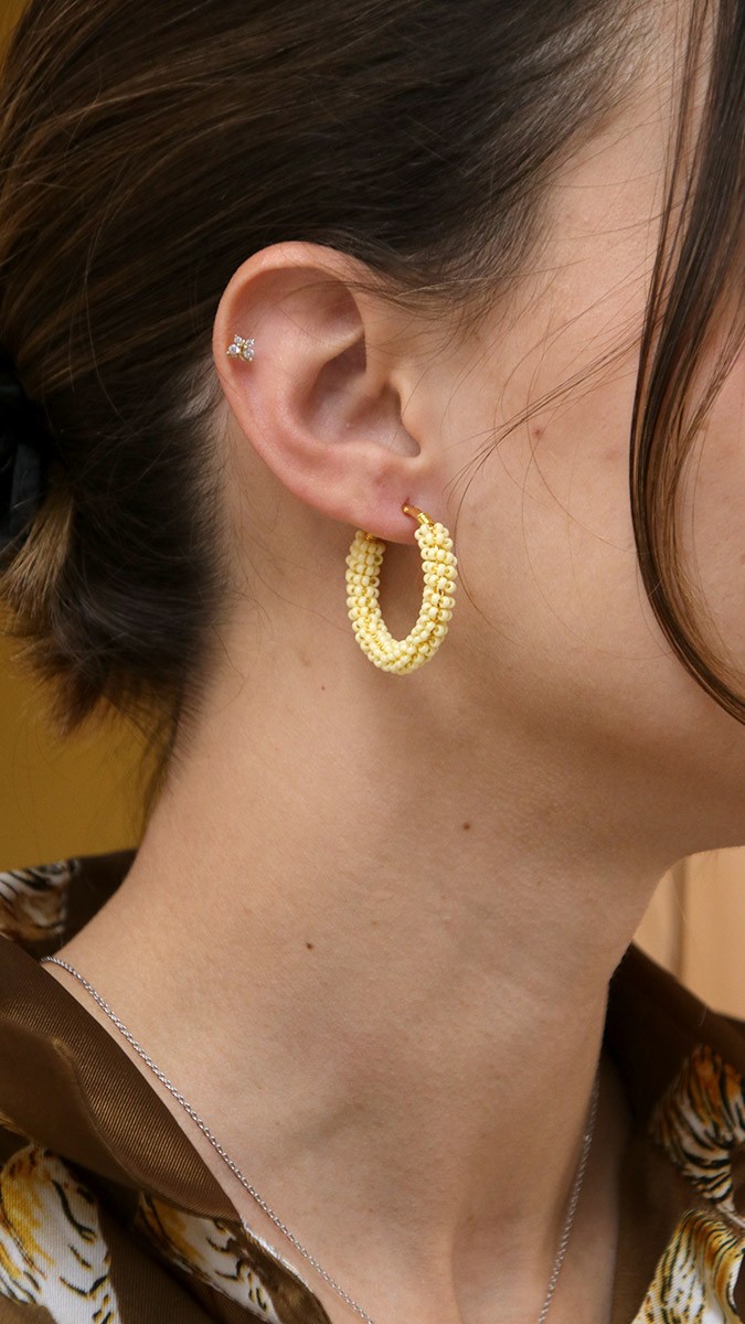 Schéma Créoles colorées avec perles de rocailles enroulées