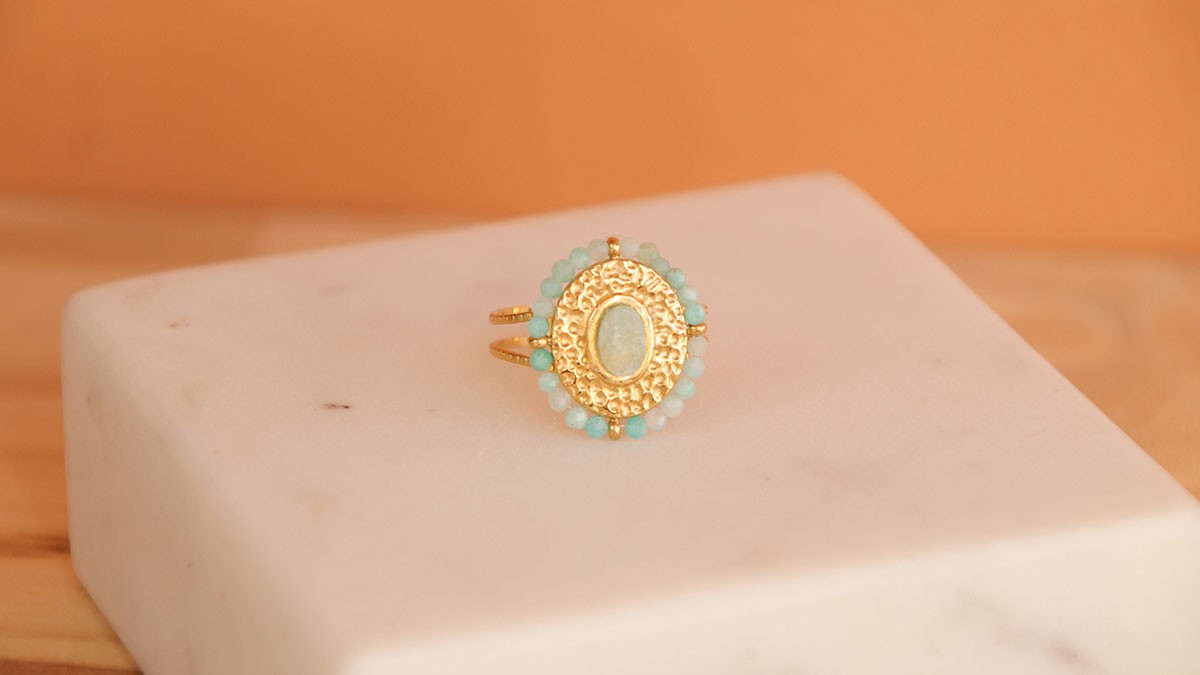 Schéma Bague ovale avec cabochon et perles en Amazonite