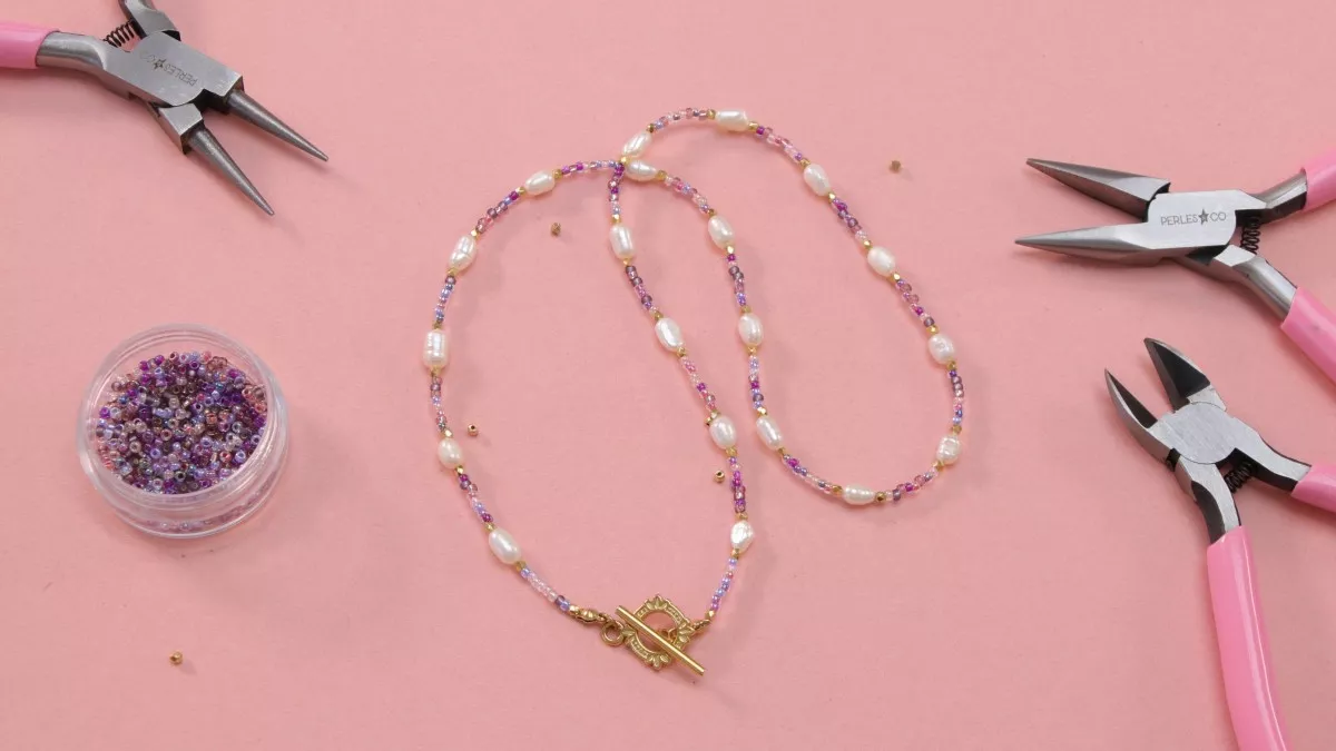 Schéma Collier en perles d'eau douce et rocailles Miyuki