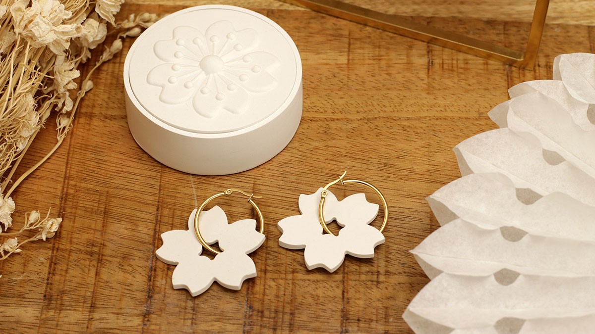 Créoles fleurs en poudre Raysin et leur boîte