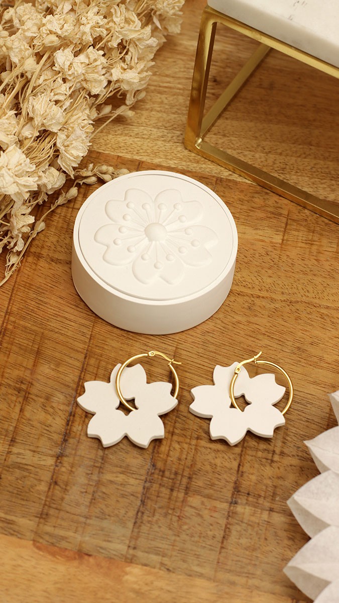 Créoles fleurs en poudre Raysin et leur boîte