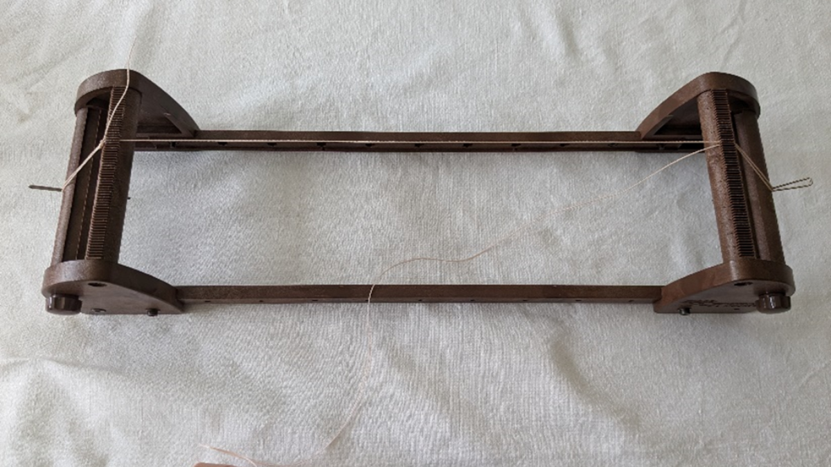 Bracelet avec tissage central et micro macramé : Etape 1 Bracelet avec tissage central et micro macramé : Etape 1