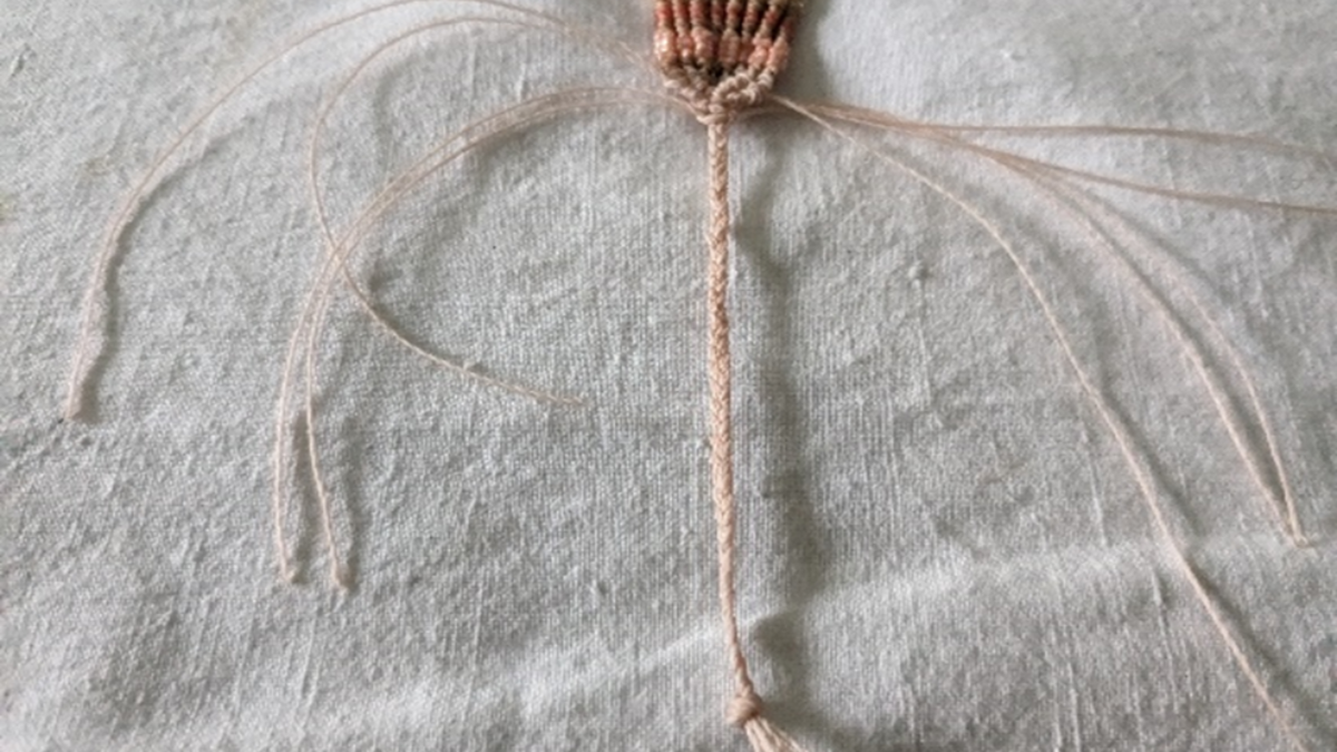 Bracelet avec tissage central et micro macramé : Etape 22 Bracelet avec tissage central et micro macramé : Etape 22