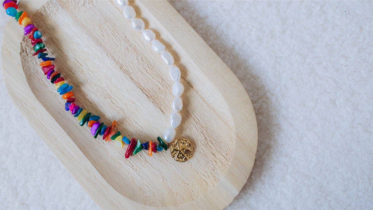 Schéma Collier avec perles d'eau douce et perles chips coquillage