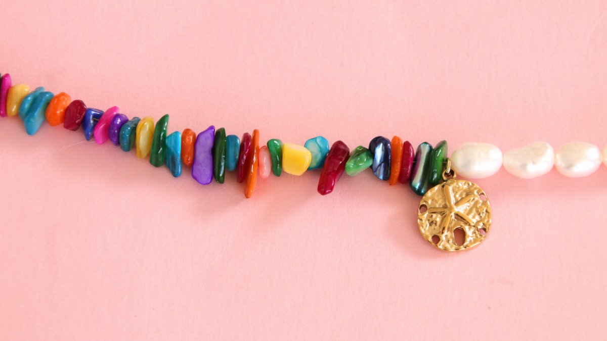 Collier avec perles d'eau douce et perles chips coquillage : Etape 5