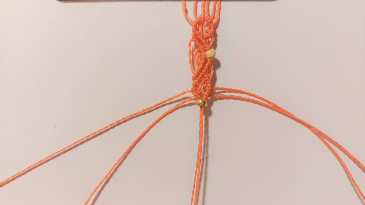 Bracelet d'été en micro-macramé : Etape 11 Bracelet d'été en micro-macramé : Etape 11