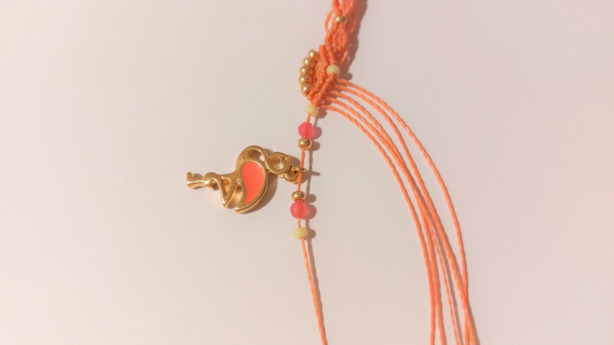 Bracelet d'été en micro-macramé : Etape 15 Bracelet d'été en micro-macramé : Etape 15