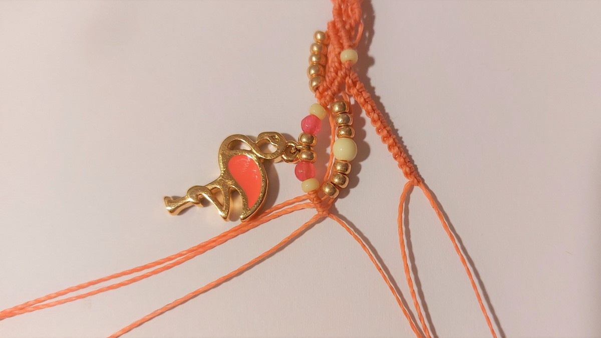 Bracelet d'été en micro-macramé : Etape 19 Bracelet d'été en micro-macramé : Etape 19