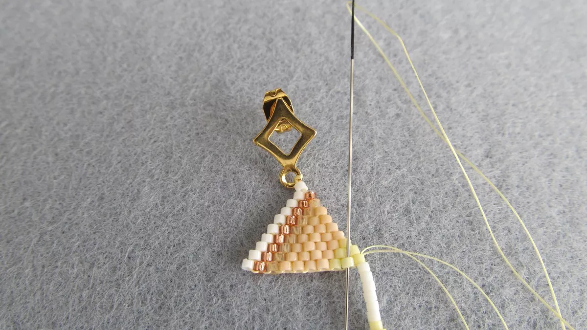 Boucles d'oreilles franges en perles Miyuki : Etape 5