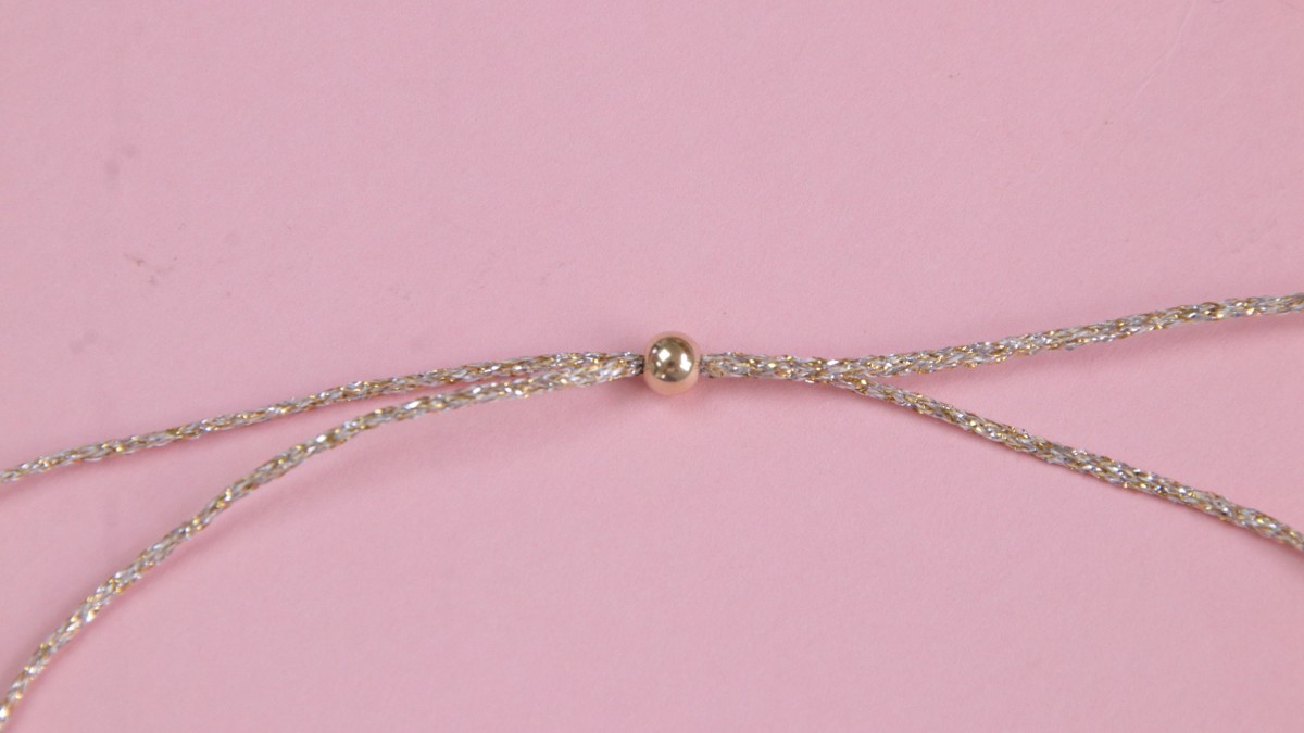 Bracelets EVJF avec fil métallisé et perles lettres : Etape 8