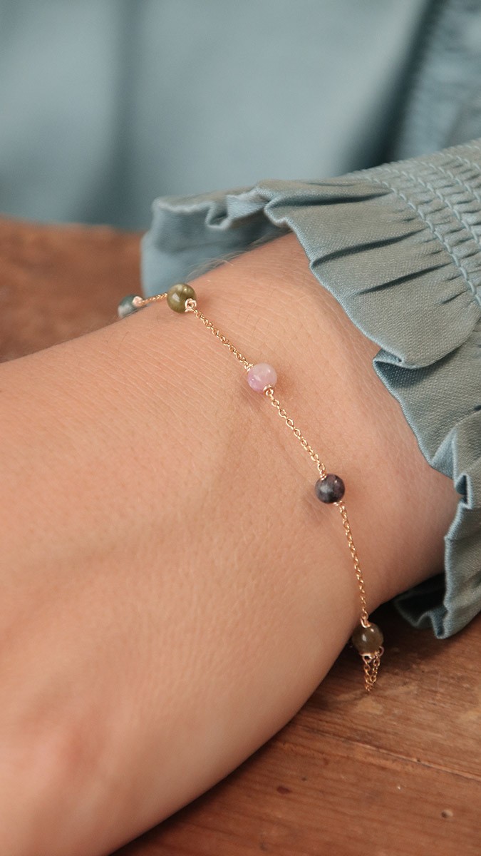 Bracelet chaîne fine avec pierres naturelles Tourmaline