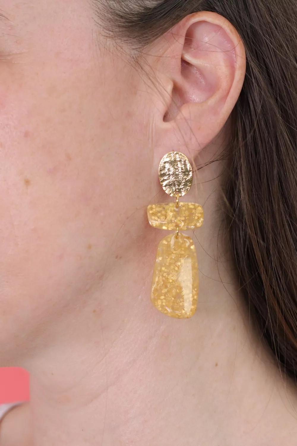 Boucles d'oreilles en résine époxy et paillettes