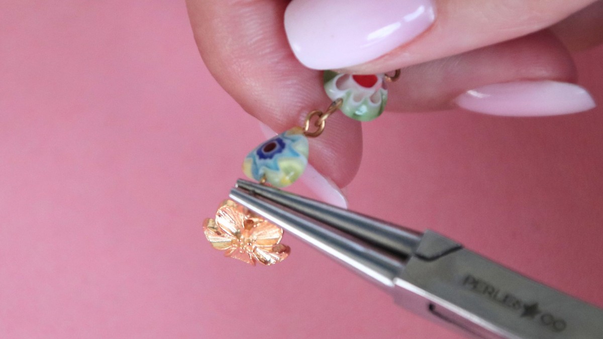 Boucles d'oreilles pendantes avec perles Millefiori : Etape 2