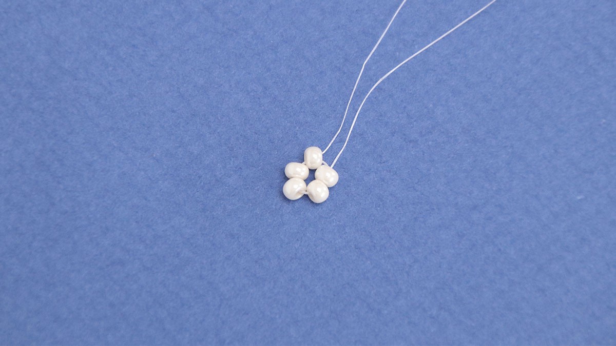 Boucles d'oreilles pendantes en étoile de mer : Etape 3