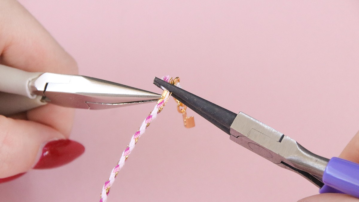 Collier d'été en cordon avec breloques : Etape 3