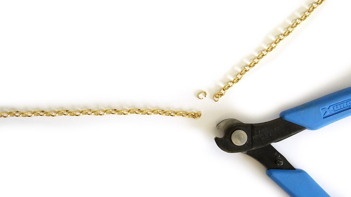 Collier Charms Océan en acier inox doré : Etape 1