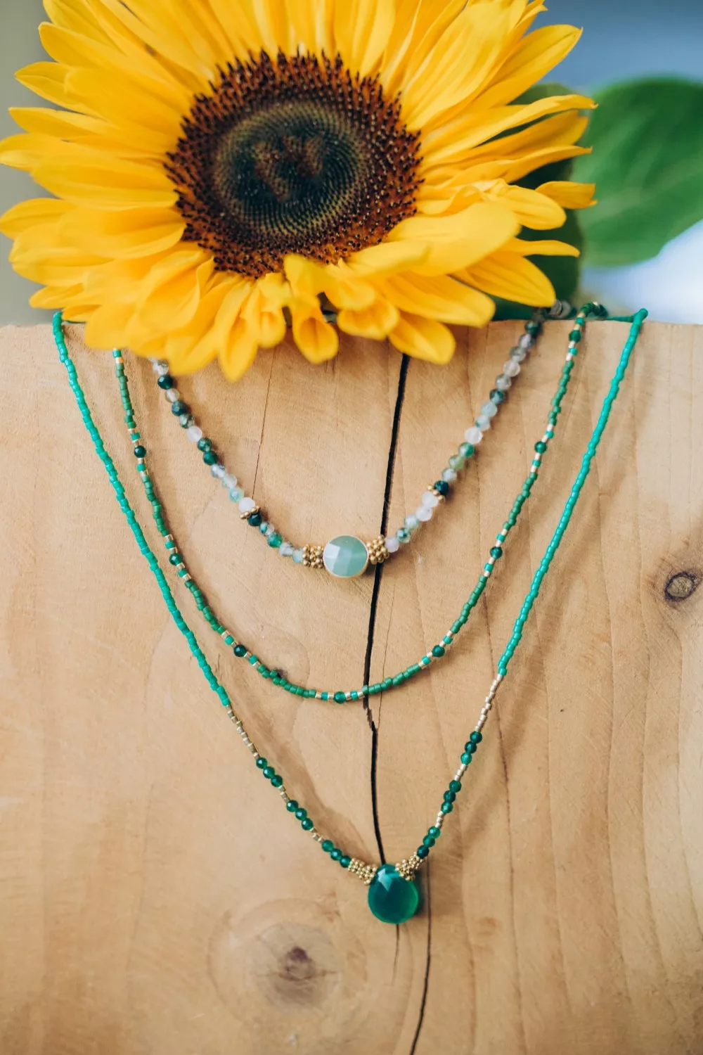 Schéma 3 colliers faciles en pierres naturelles et perles Miyuki vertes