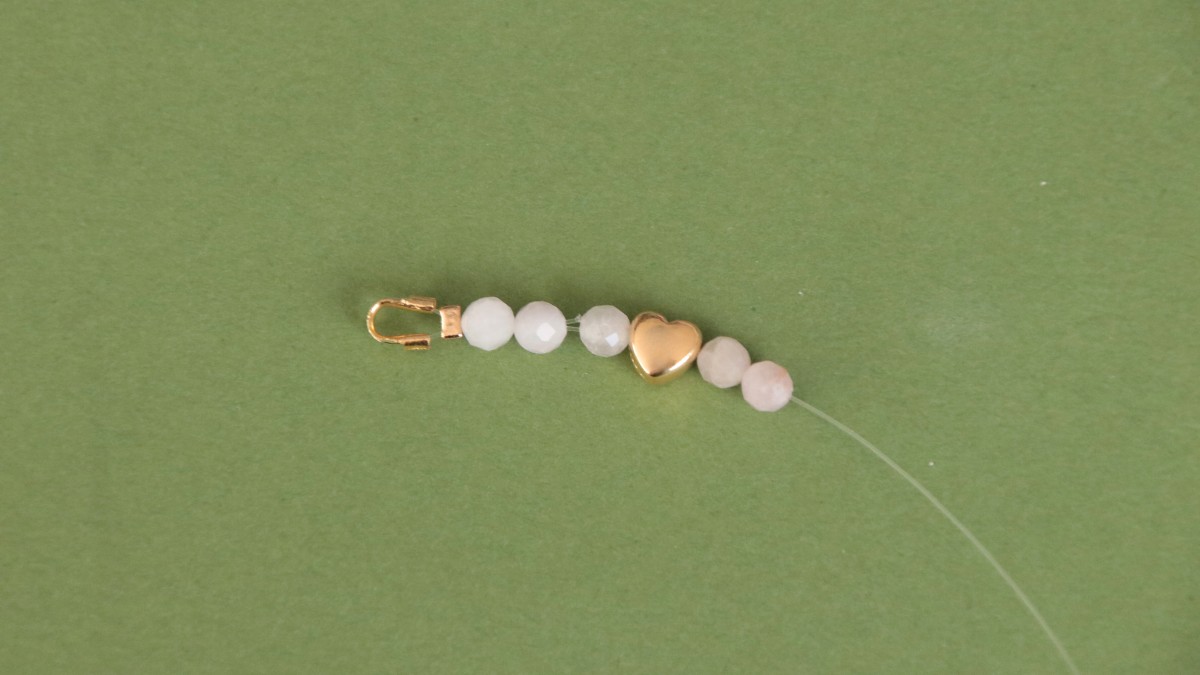 Bracelets fins en pierre naturelle rose : Etape 2