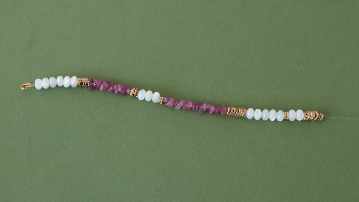 Bracelets fins en pierre naturelle rose : Etape 8