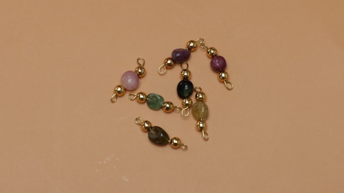 Colliers avec pierres naturelles et breloque lettre : Etape 5 Colliers avec pierres naturelles et breloque lettre : Etape 5