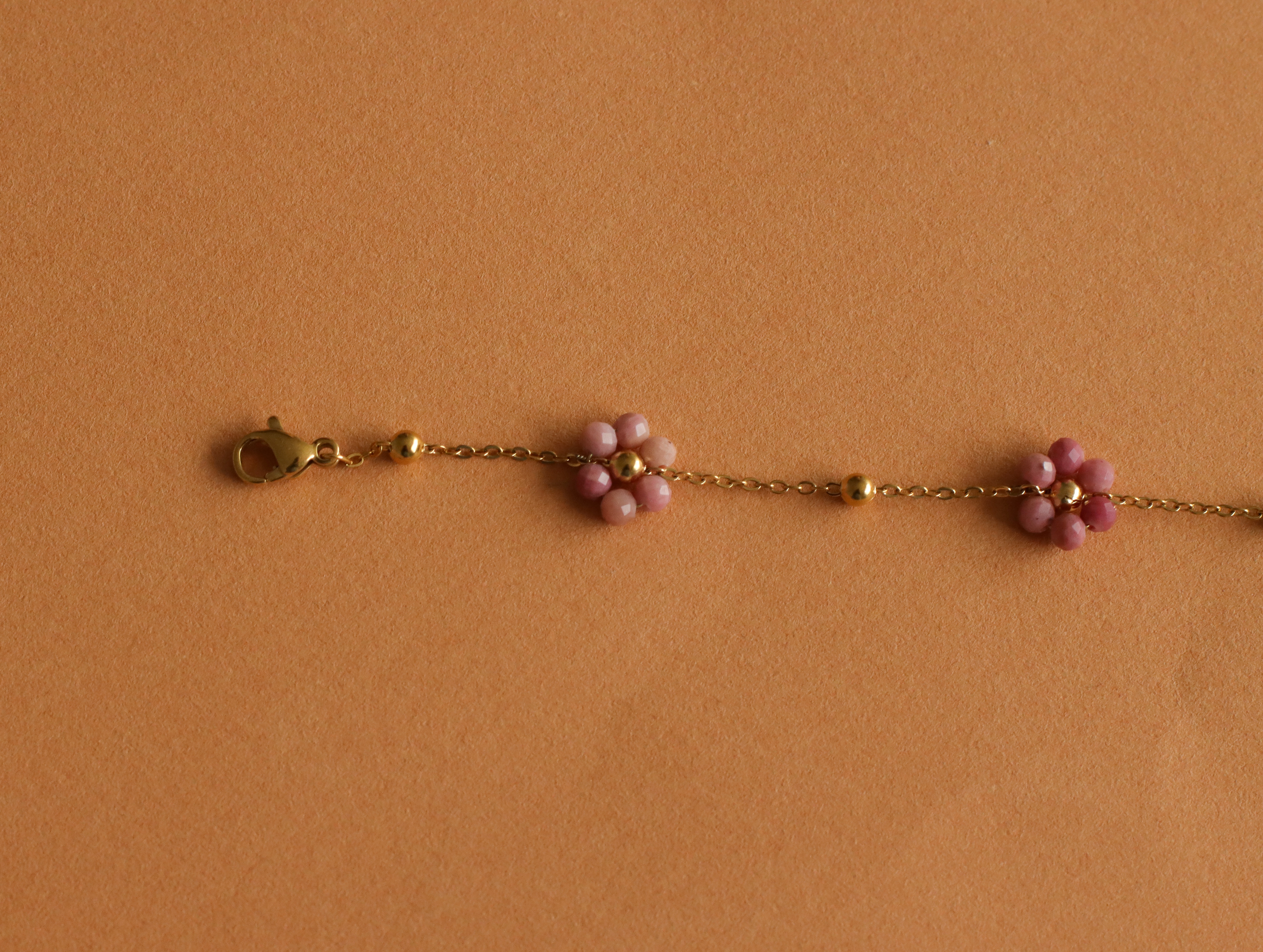 Colliers avec pierres naturelles et breloque lettre : Etape 10 Colliers avec pierres naturelles et breloque lettre : Etape 10