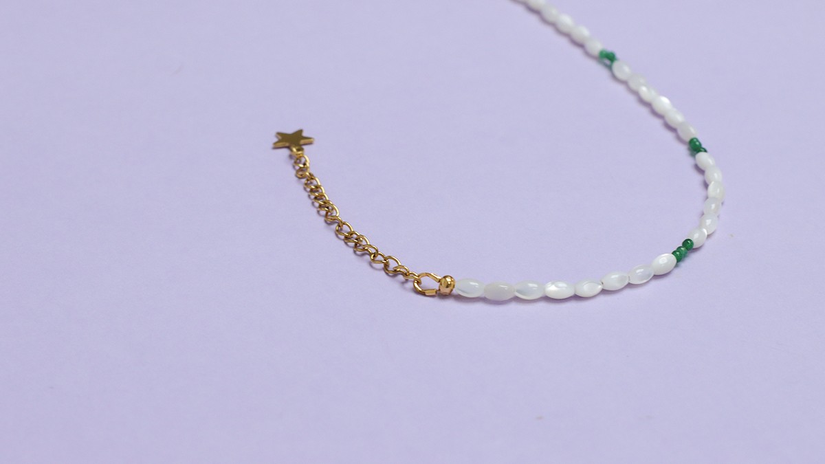 Collier de perles chips et nacrés : Etape 5