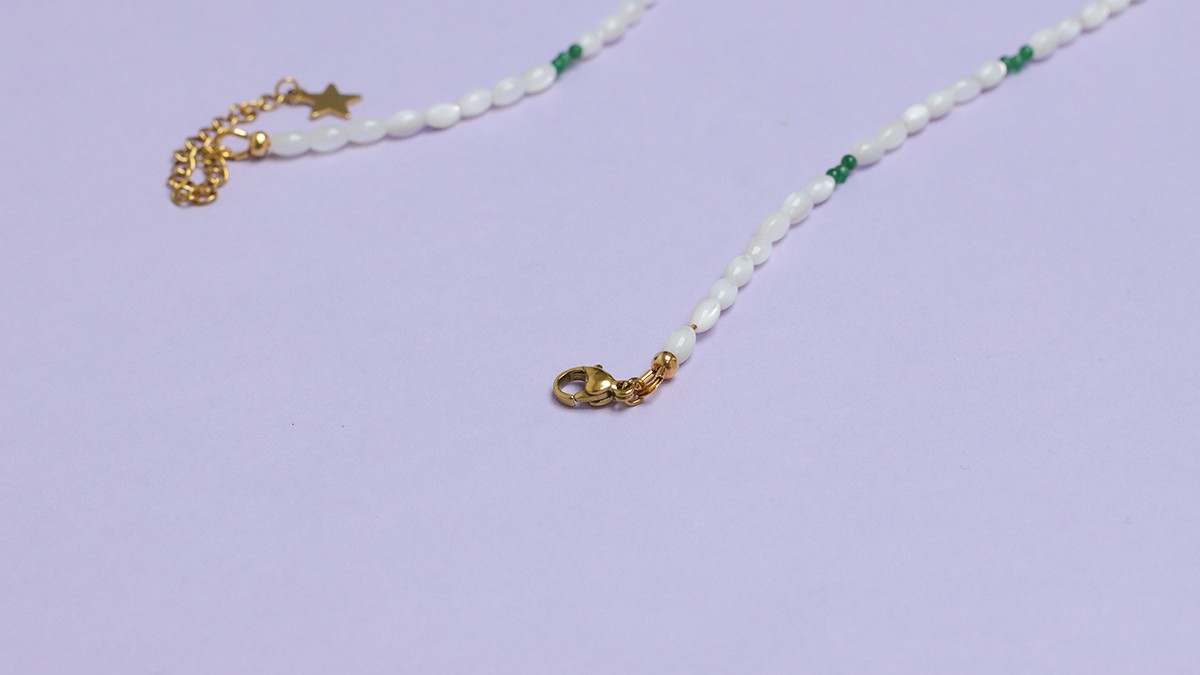 Collier de perles chips et nacrés : Etape 6