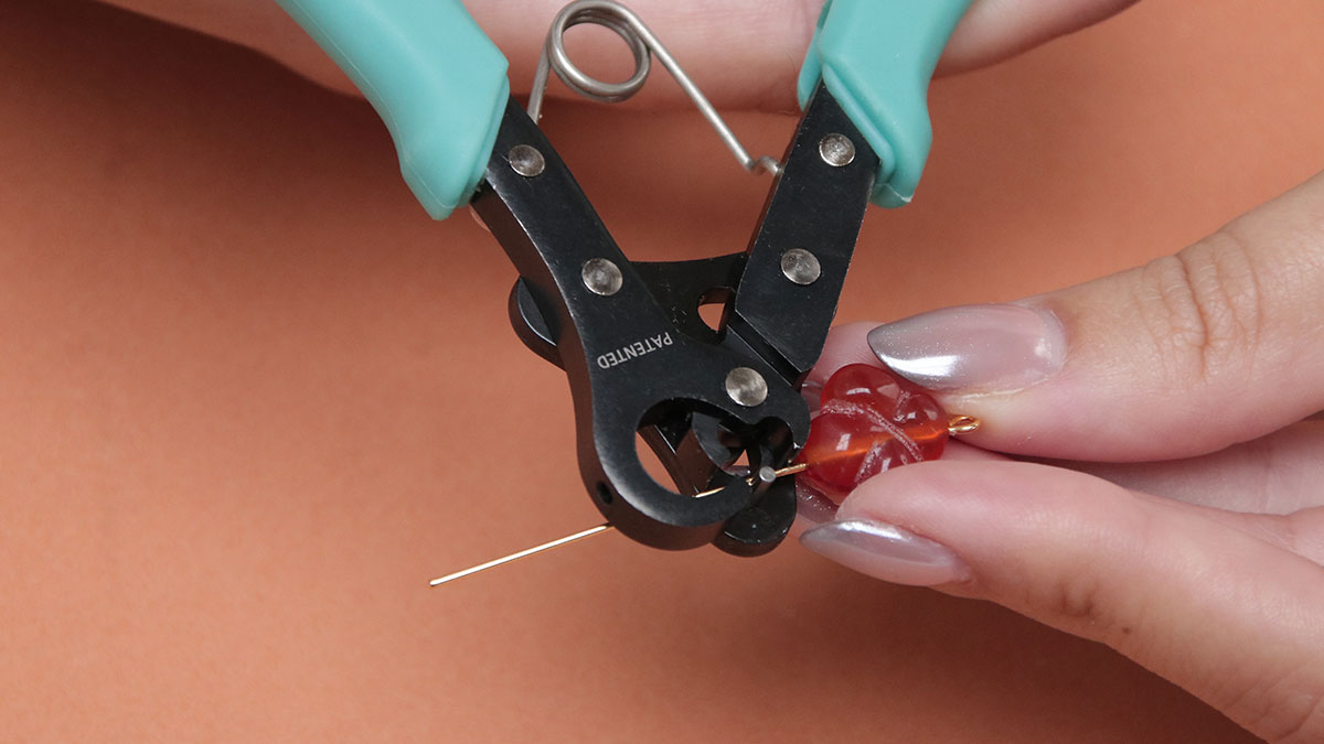 Boucles d'oreilles pendantes en trèfle Cornaline : Etape 1