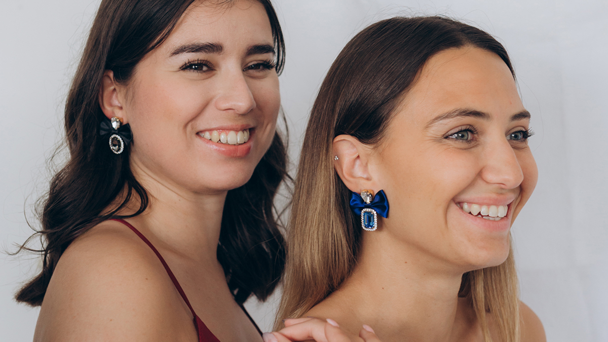 Schéma Boucles d'oreilles noeud papillon avec Cristal