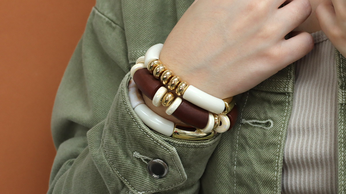 Bracelets élastiques Perles Tubes en Acrylique et en Bois