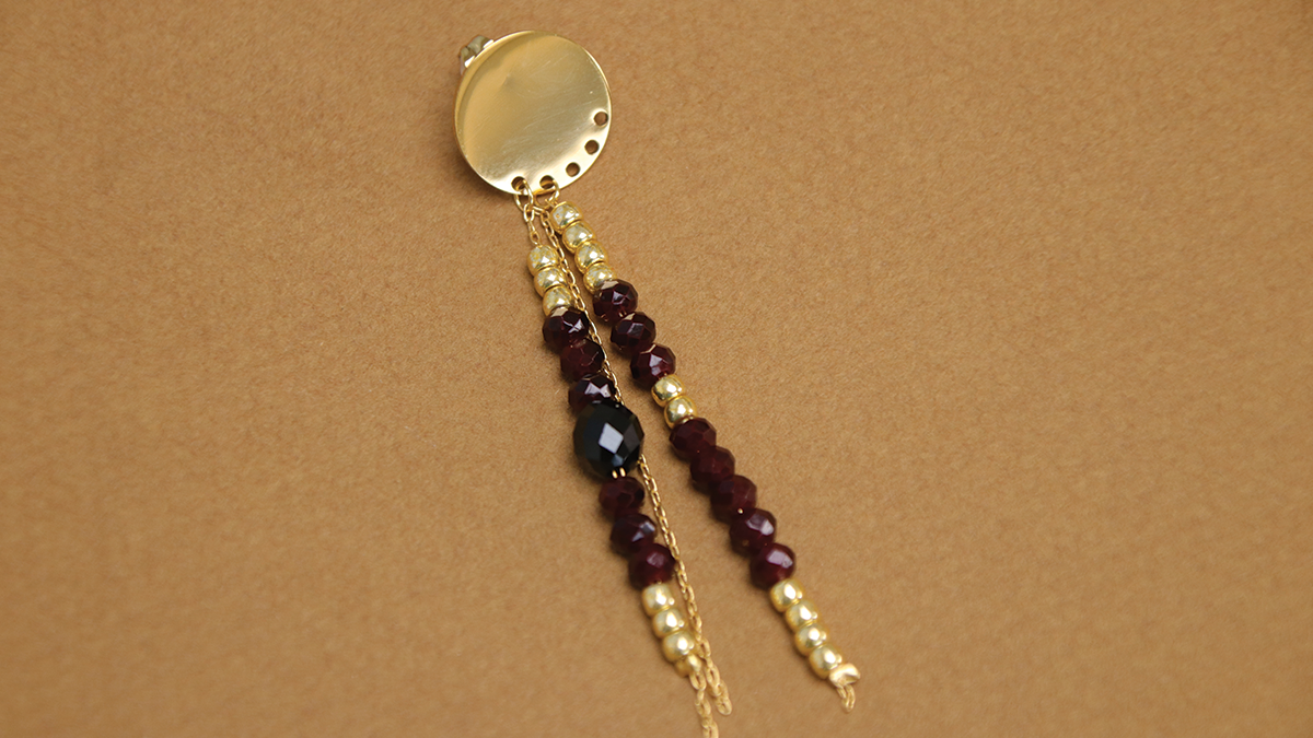 Boucles d'oreilles pendantes pour les fêtes : Etape 4