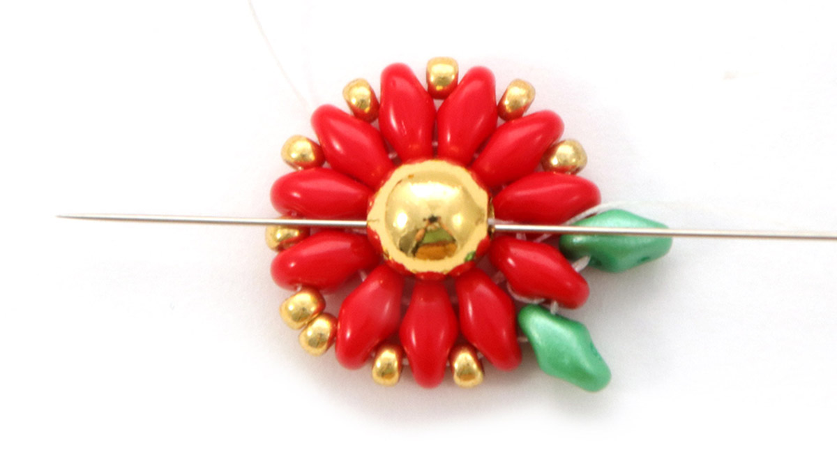 DIY Marque-Verre en perles SuperDuo Fleur de Noël : Etape 8