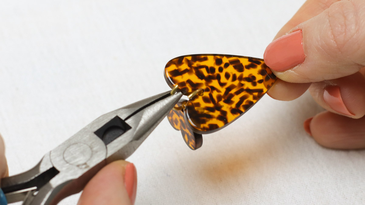 Boucles d'oreilles Cœur Léopard : Etape 2 Boucles d'oreilles Cœur Léopard : Etape 2