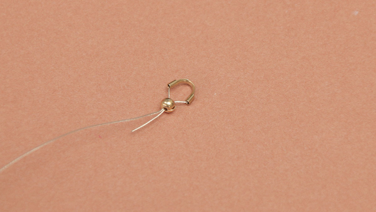 Bracelet perles résine kaki : Etape 2