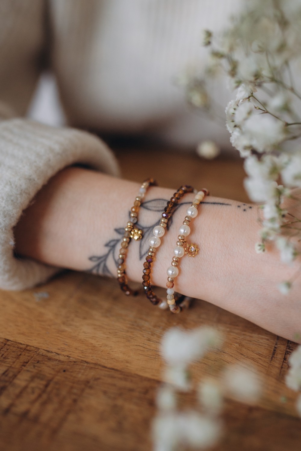 Schéma Bracelets marrons en pierres naturelles et perles facettées