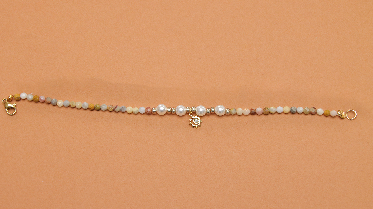 Bracelets marrons en pierres naturelles et perles facettées : Etape 6