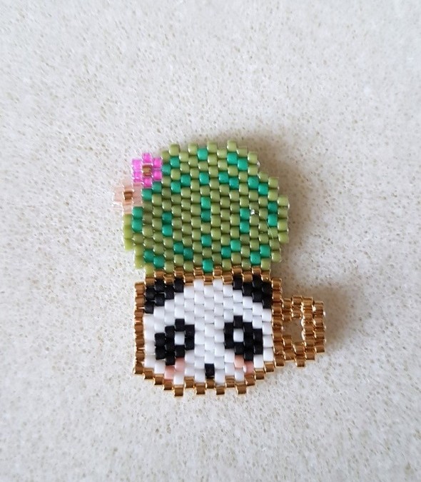 Broche Tasse panda et cactus en perles Miyuki avec un tissage brick stitch : Etape 9