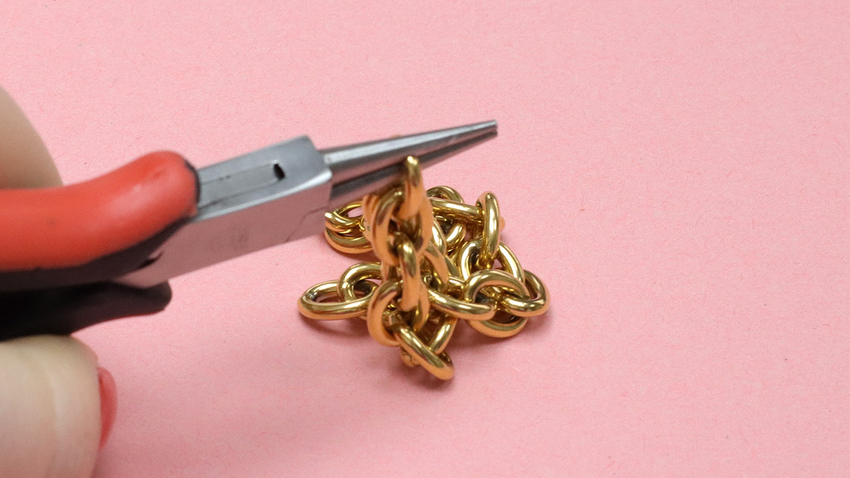 Bijou de Sac chaîne porte-clés et breloques : Etape 2