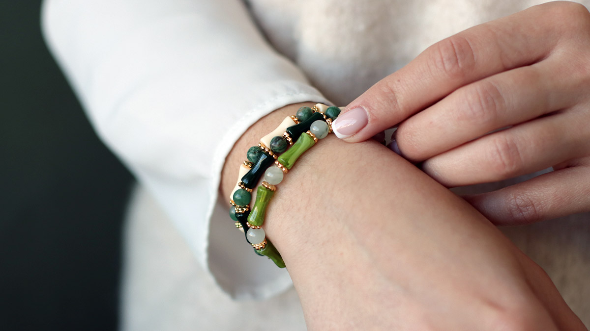 Bracelets élastiques perles tubes verts