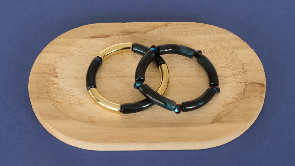 Bracelets Perles Tubes incurvés Bleu Nuit Turquoise et Roses : Etape 4