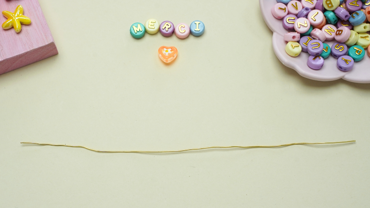 Porte-clé personnalisé prénom avec des perles lettres : Etape 1