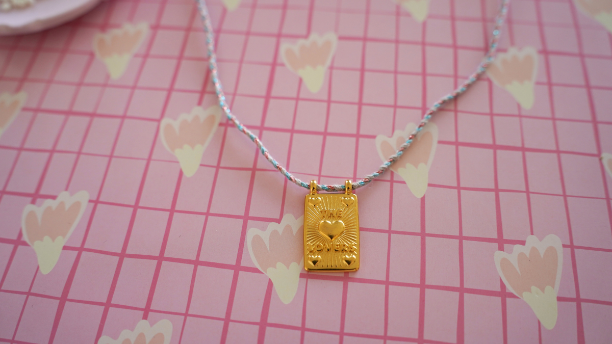 DIY stacking de colliers avec pierres gemmes, perles Miyuki et cordon : Etape 10 DIY stacking de colliers avec pierres gemmes, perles Miyuki et cordon : Etape 10