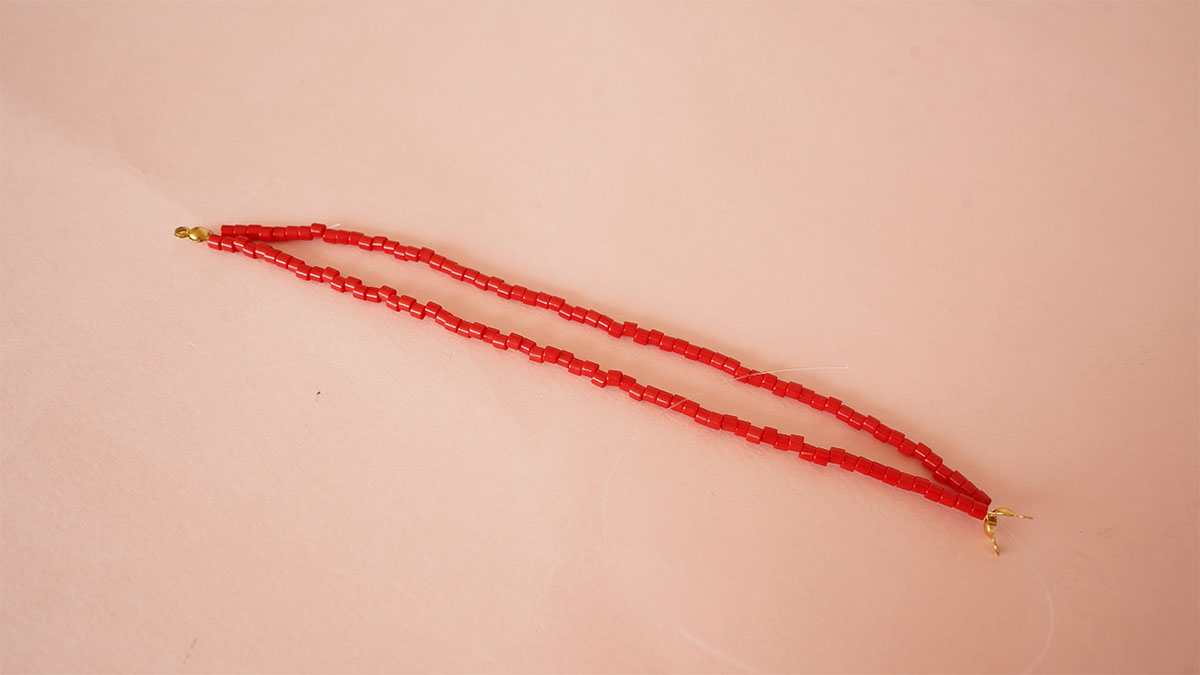 Bracelet en perle Miyuki Delica à nouer : Etape 7 Bracelet en perle Miyuki Delica à nouer : Etape 7