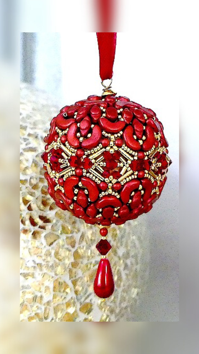 Schéma Boule en perles Poésie de Noël par Puca ® Schéma Boule en perles Poésie de Noël par Puca ®