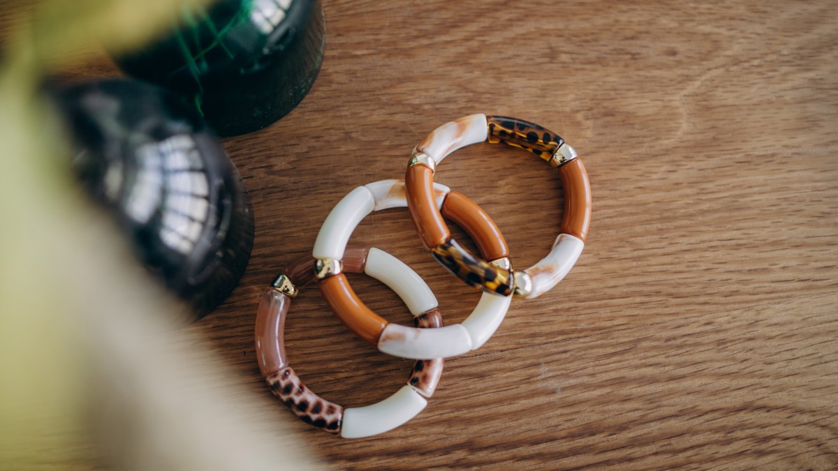 Schéma Bracelets élastiques avec perles tubes automne Schéma Bracelets élastiques avec perles tubes automne