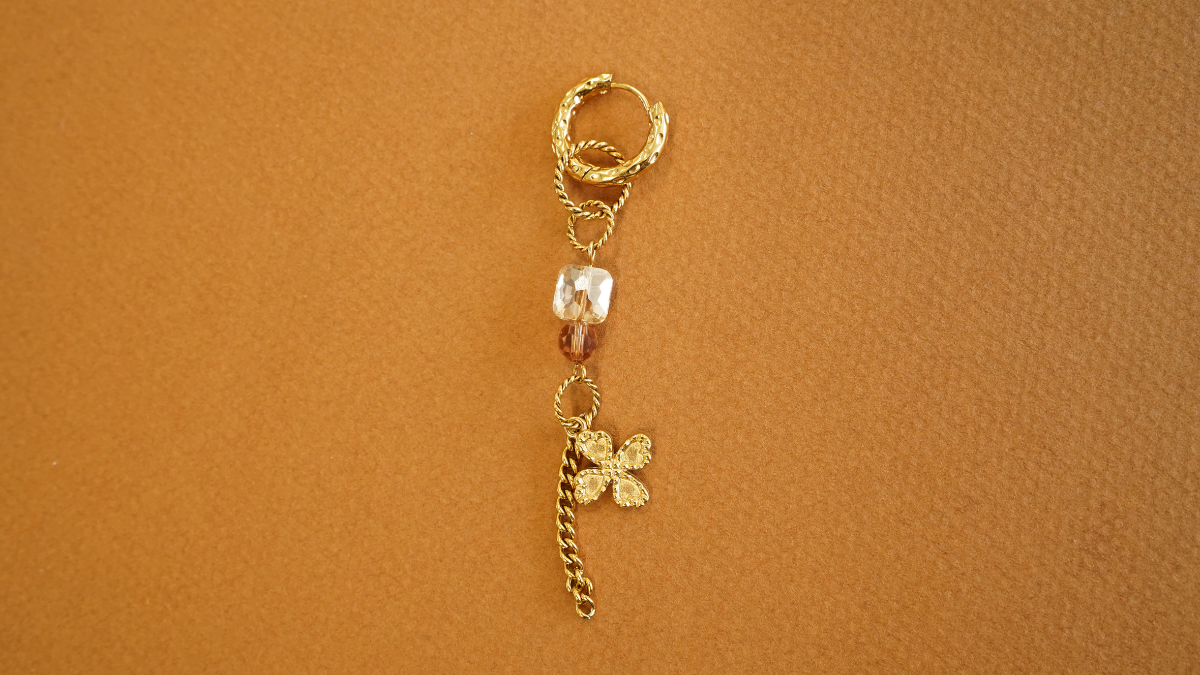 Boucles d'oreilles pendantes asymétriques porte-bonheur : Etape 6